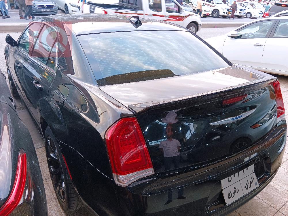 کرایسلەر 300